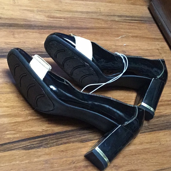 Mossimo - Picture 3 of 3